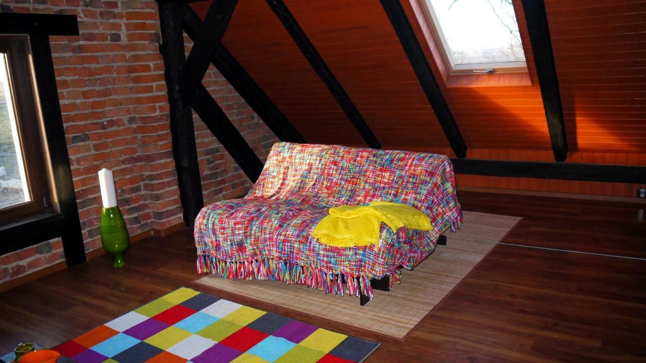 Old Attic House Apartamento Polakowice Exterior foto