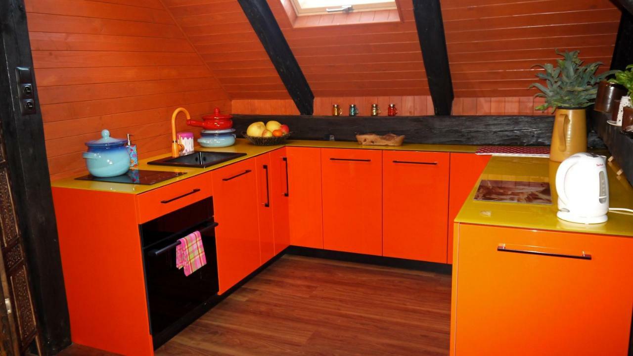 Old Attic House Apartamento Polakowice Exterior foto