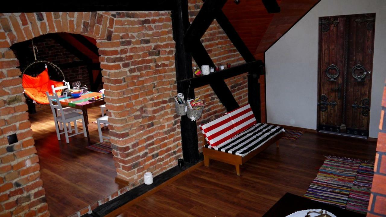 Old Attic House Apartamento Polakowice Exterior foto